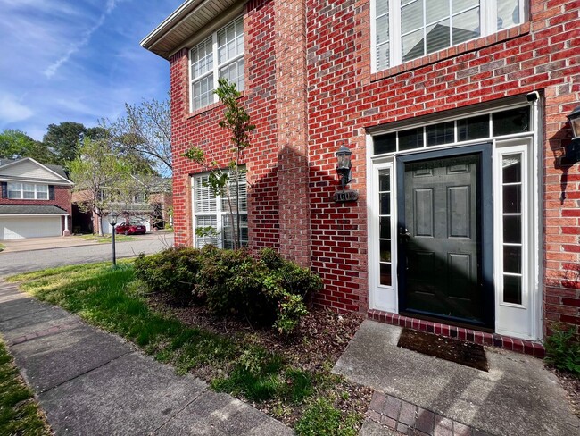 Photo - Spacious Home with Open Floor Plan and Community Parks in Golf Course Neighborhood