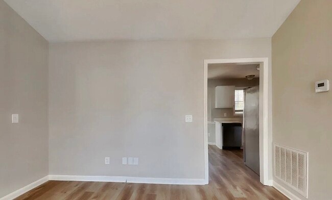 Photo - Chic & Comfortable 3-Bedroom Property Ready to Move In