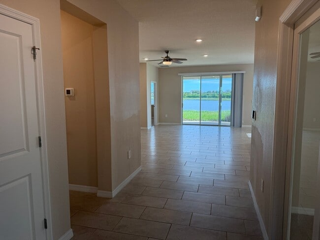 Photo - 3 Bedroom 2.5 Bath Single Family Home Promenade Estates