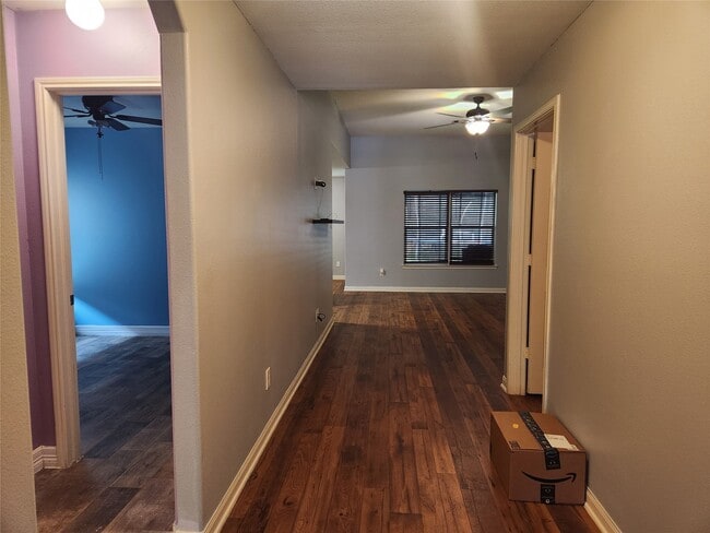 Building Photo - 303 Pine Mist Ln