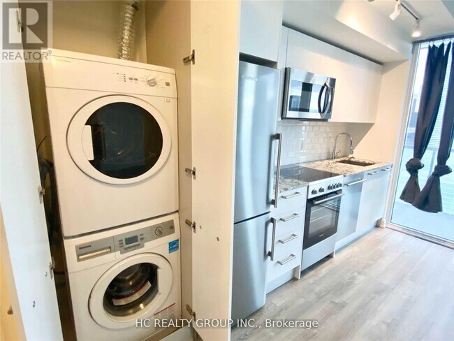 Photo - 28 Wellesley St E Unit 3508