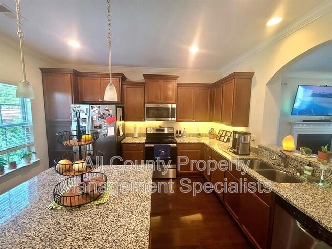 Photo - 235 Meadow Springs Dr
