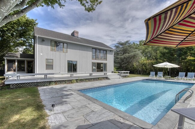 Photo - 1050 King St