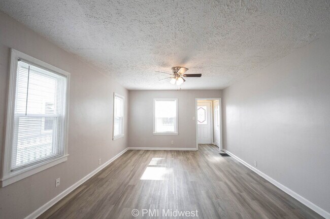 "Charming 3-Bedroom Home in Beech Grove - Cozy Living with Ample Space!"