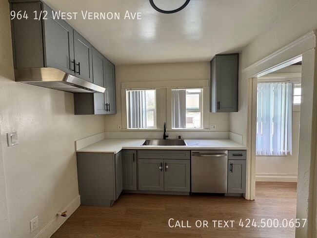 964 1/2 West Vernon Ave-