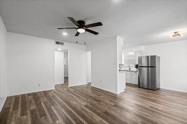 Photo - 3415 Willowrun Dr