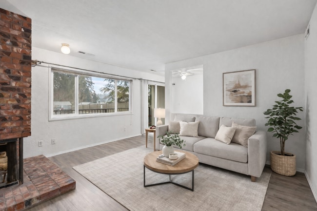 Photo - 9517 NE 180th St