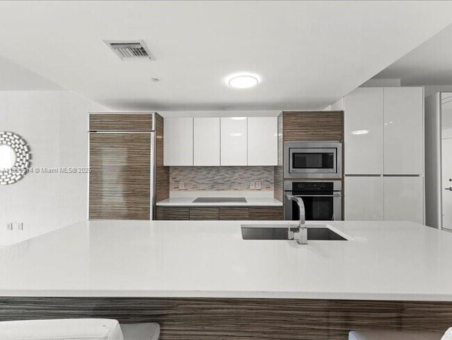 Photo - 460 NE 28th St Unit 2203