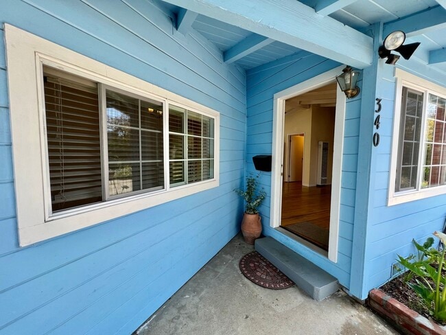 Photo - Archer Manor - Apply NOW!!