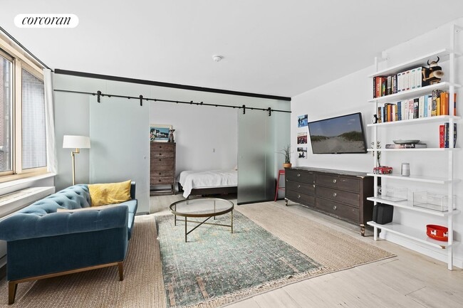 Photo - 250 S End Ave Rental