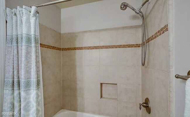 Photo - 1 br, 1 bath Condo - 5055 Collwood Boulevard