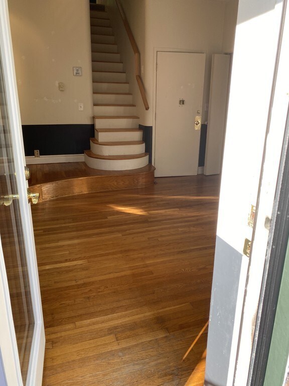 Photo - 16 Wellington St Condo Unit 4