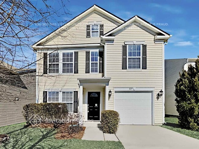 Building Photo - 827 Littleton Dr