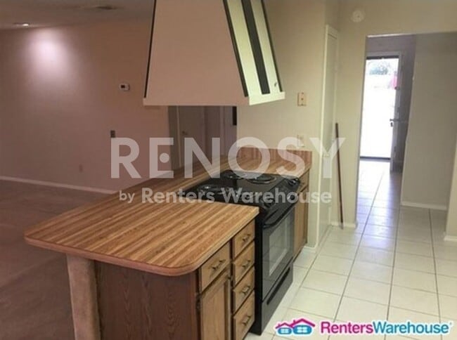 Photo - 7517 Oak Ridge Dr