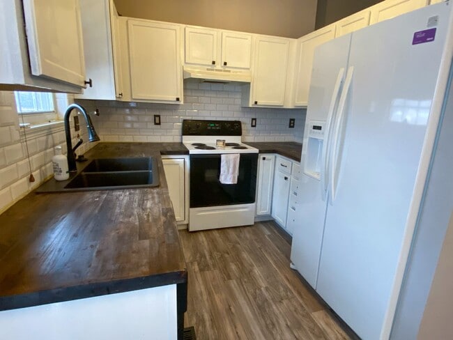 Photo - 10802 W Carr Ave