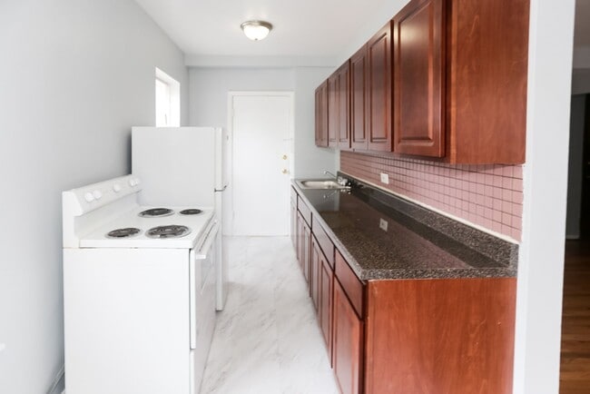 4501-4515 N Malden St