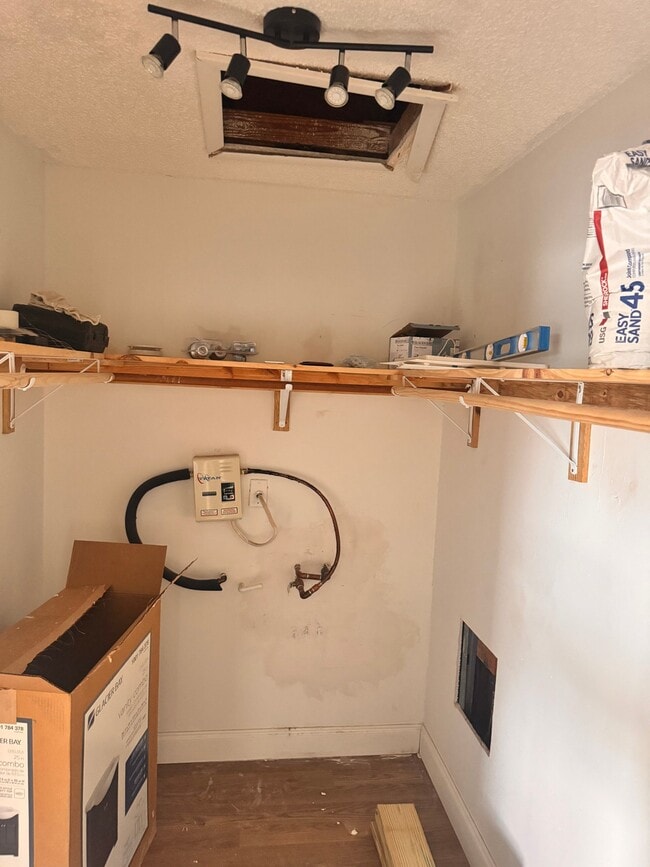 Photo - 2829 Van Buren St
