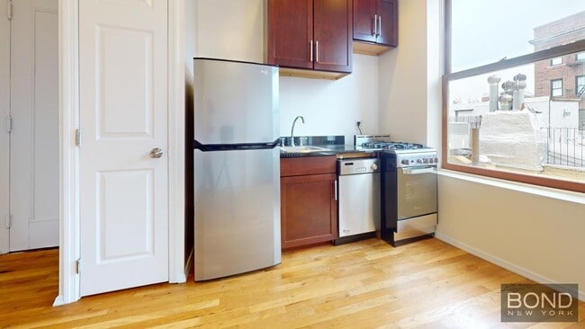 Photo - 207-209 WEST 11TH STREET-4A Unit 4A