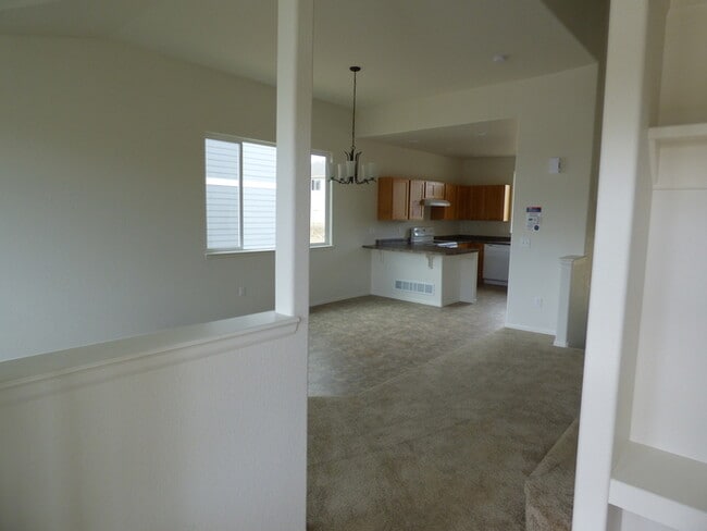Photo - Spacious 3 Bedroom, 2.5 Bathroom Home in Berthoud- Easy Commuting!