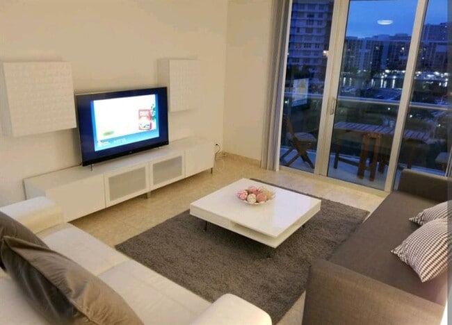 Building Photo - 3801 S Ocean Dr Rental