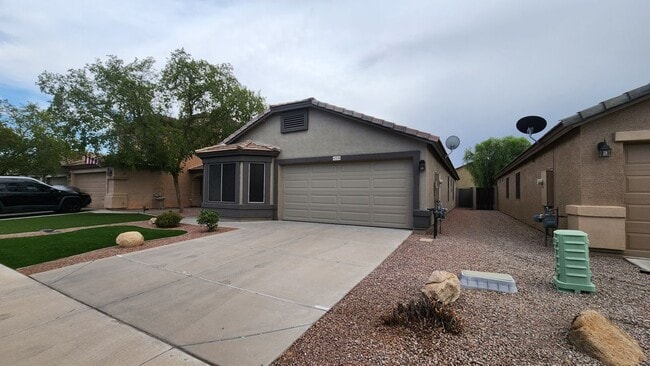 Photo - 42539 W Hillman Dr House