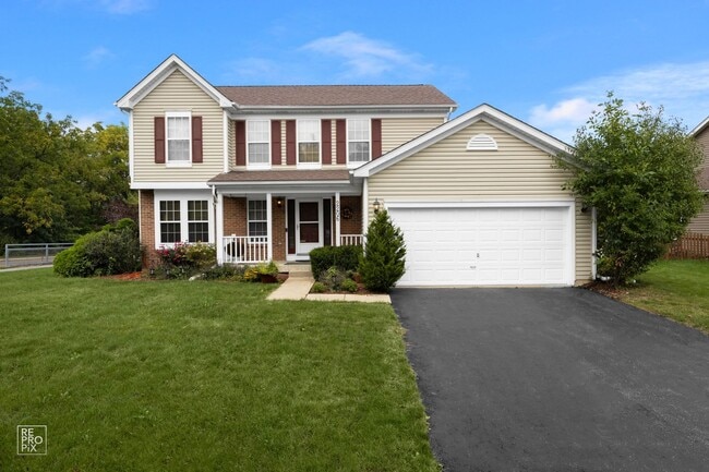 Building Photo - Aurora Four Bedroom Home with Fenced Yard ...