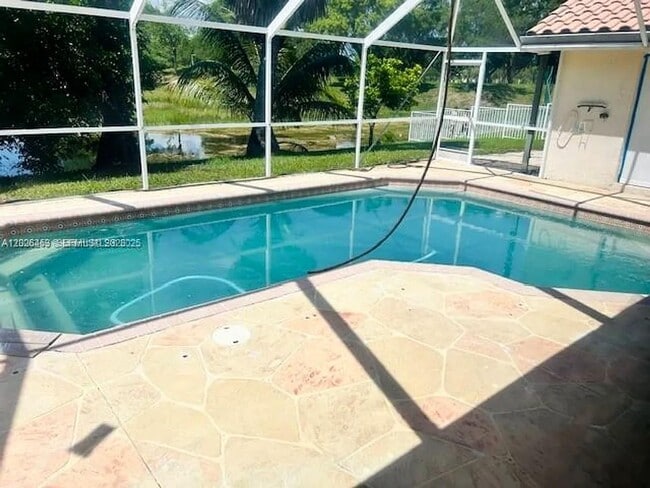 Photo - 16373 NW 16th St