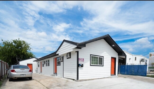 Photo - 1426 Telephone Rd Unidad ST