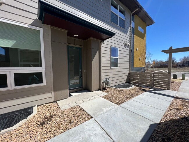 Photo - Modern 3B/4B Condo- Available June 10th