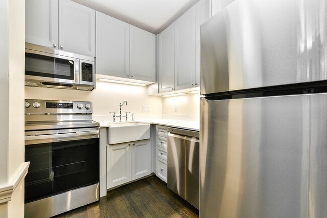 Building Photo - 39 Dana St Unit 46