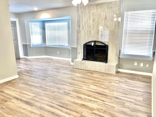 Photo - 5512 12th St