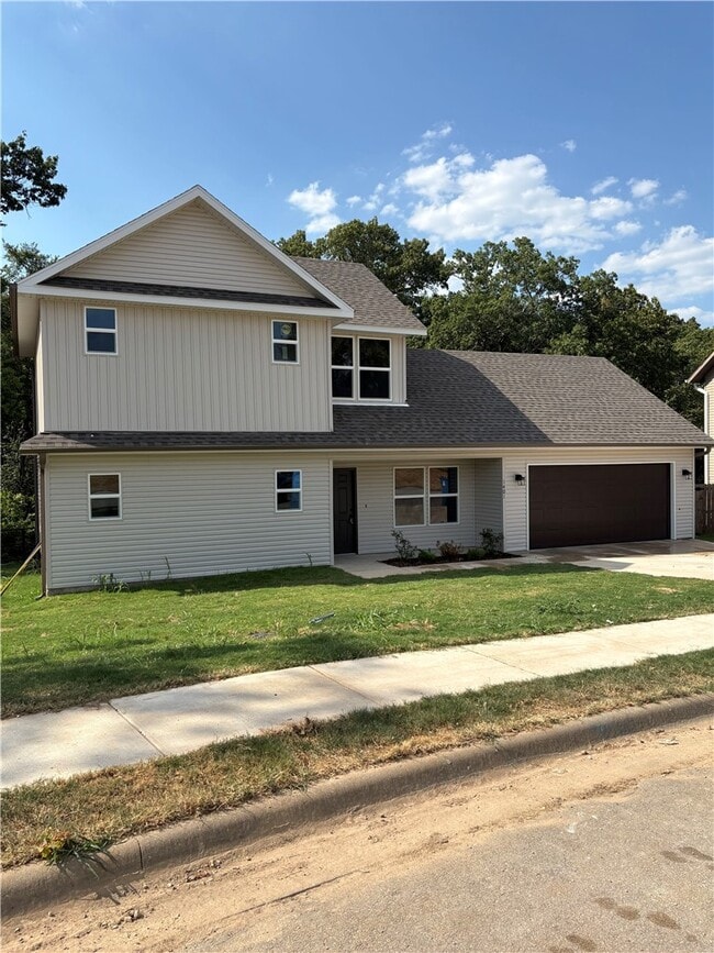 Building Photo - 1401 Cresent St