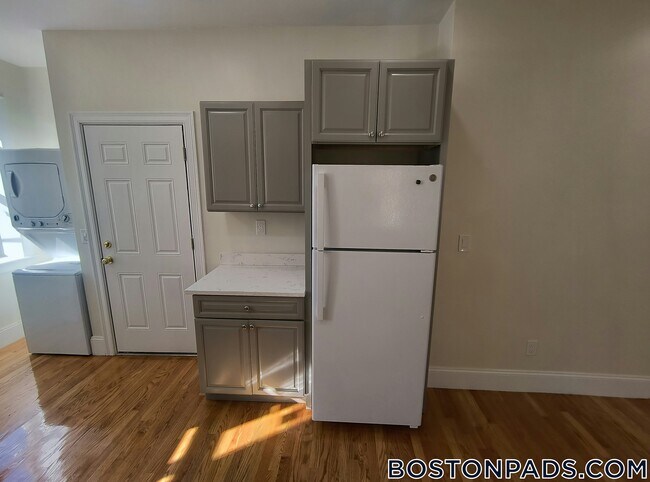 Photo - 2036 Massachusetts Ave Unidad 2