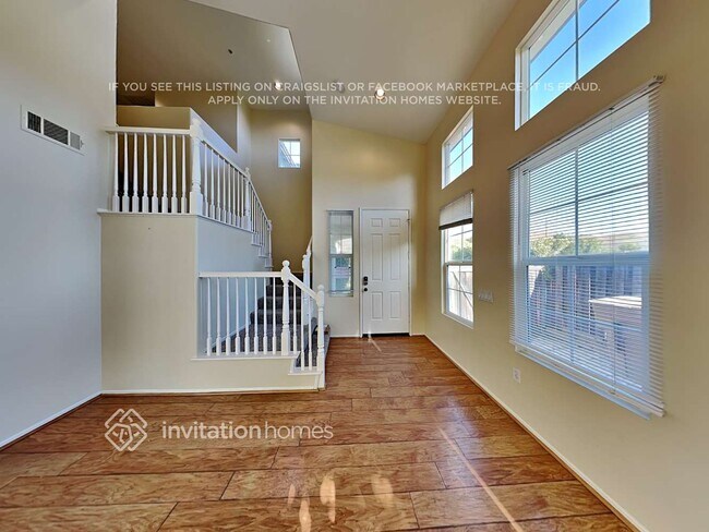 Photo - 154 W Shoshone St House