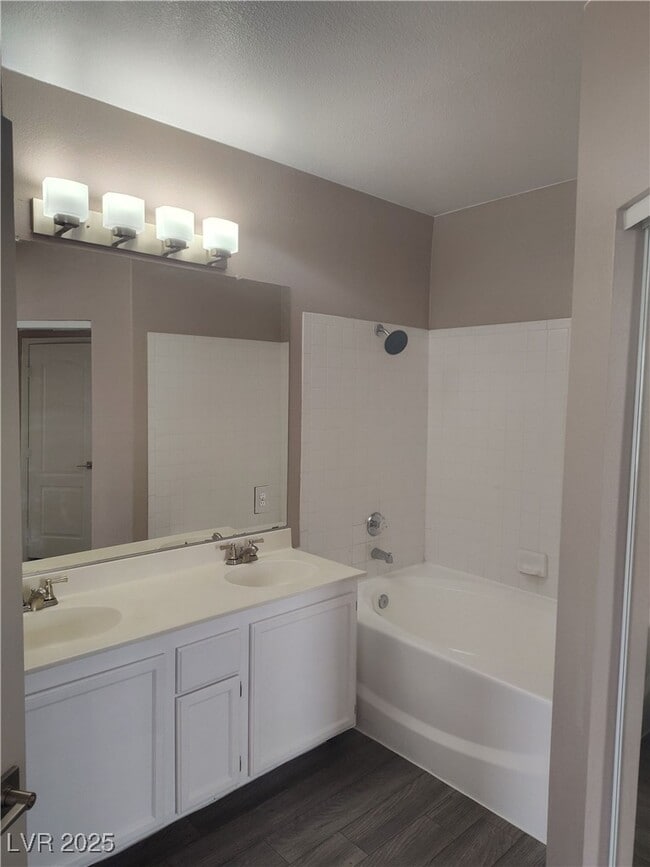 Building Photo - 7712 Constanso Ave Unit 202