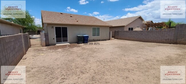 Photo - Valencia Rd & Headley Rd 3/2 - Coming Soon - All tile floors and updated kitchen