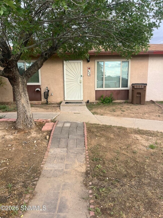 Building Photo - 443 Yale Dr