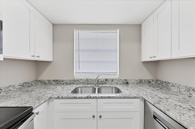 Building Photo - 101 Avenida De Bahia