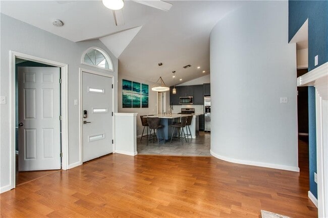 Photo - 704 Cool Water Dr