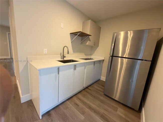 Photo - 126 NE 19th Ave Unit 1