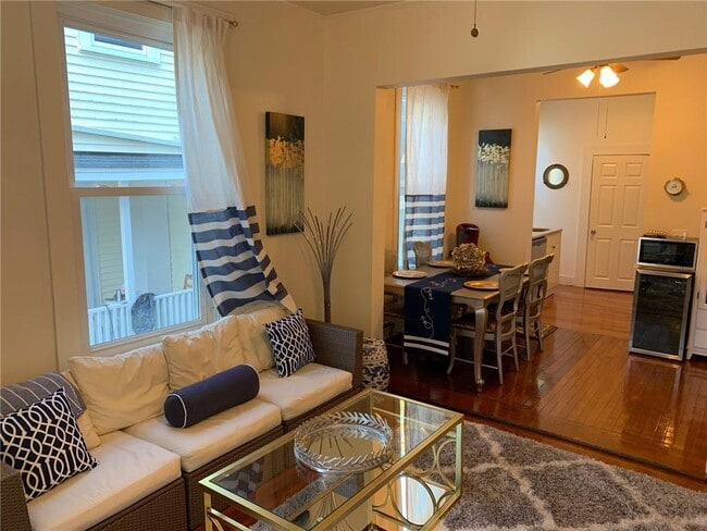 46 Lee Ave Unit 1
