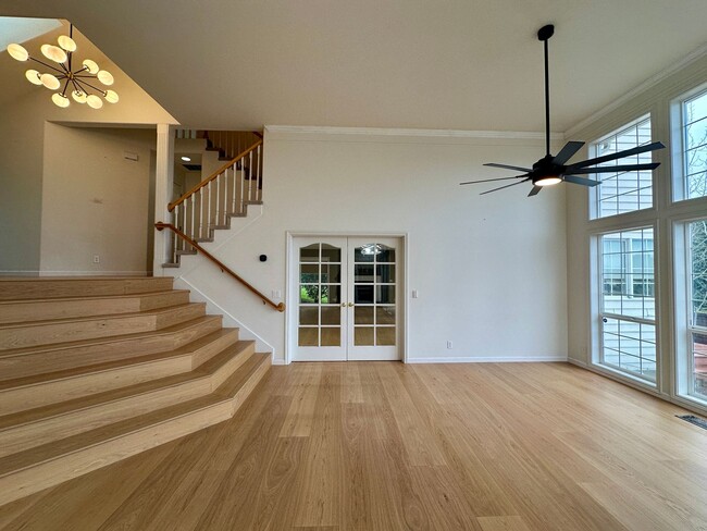 Photo - Large Three Bedroom Home in the Hills of West Salem