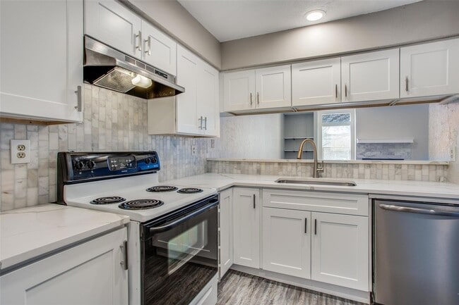 Building Photo - 5301 Indio Cove Unit A