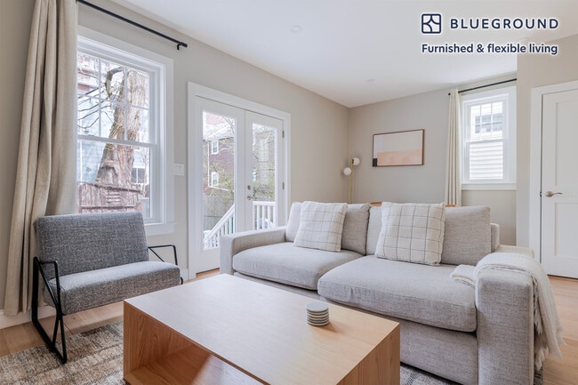 Building Photo - 50 Kinnaird St