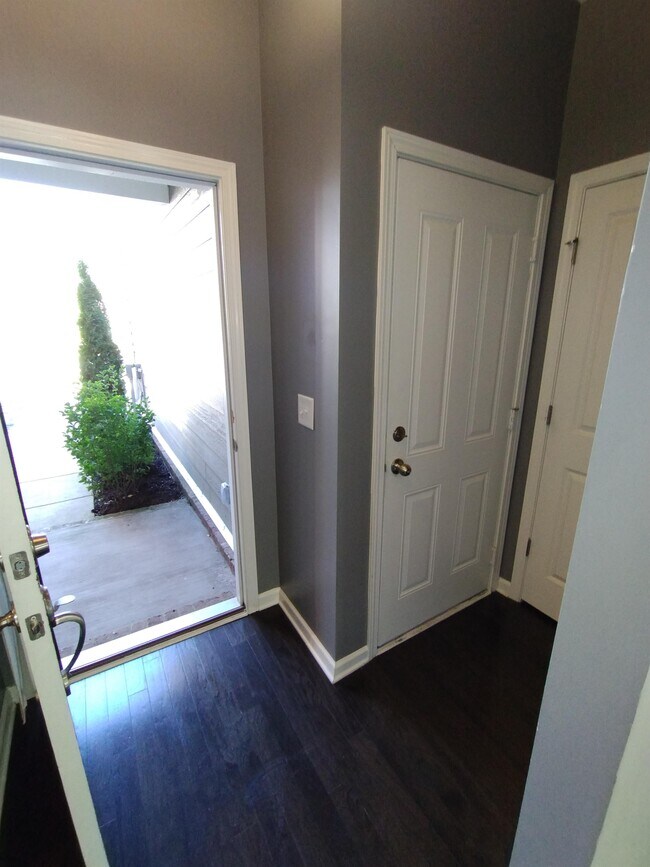 Photo - 507 Shirebrook Cir