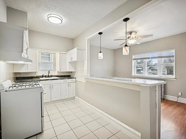 Photo - 7212 Oxford Ave Unit A1