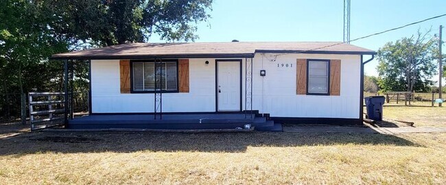 Building Photo - Jack Finney Blvd 1901 Rental