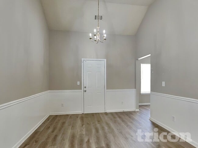 Photo - 805 Marcus Ln