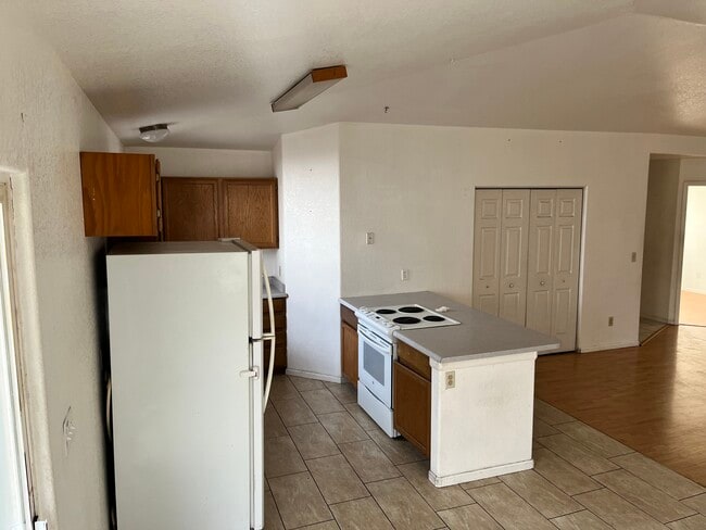 Photo - 517 Broadview Dr