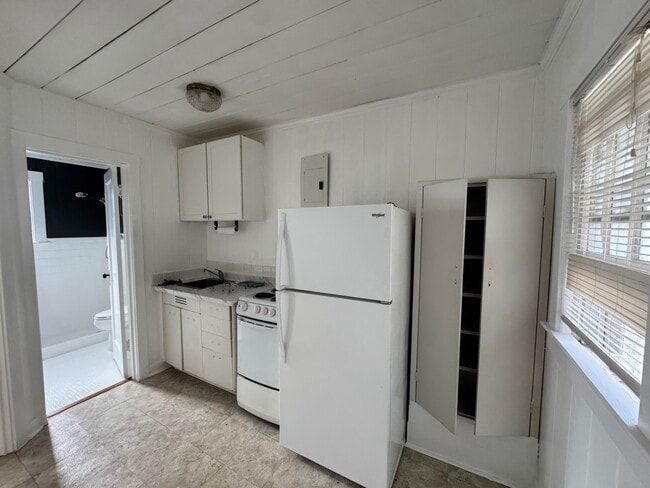 Photo - 200 Park Ave Unit 16